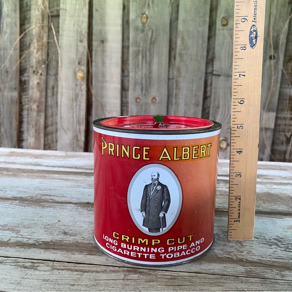 Vintage Antique Prince Albert Red Tobacco Tin, round red tin with opener - Picture 11 of 13